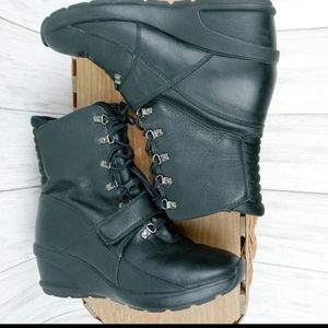 VTG Timberland Lace Up Wedge Boots 7